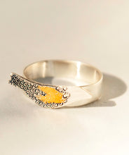 Load image into Gallery viewer, Oxidized Bird Ring