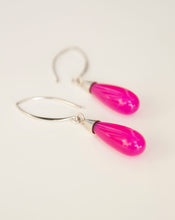 Load image into Gallery viewer, Raspberrry Onyx Drop Earrings