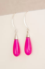 Load image into Gallery viewer, Raspberrry Onyx Drop Earrings