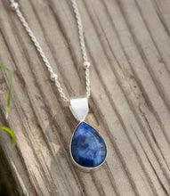 Load image into Gallery viewer, Tear Sapphire necklace